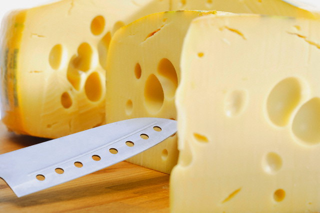 В Сулейман-Стальском районе будут производить элитные сорта сыра
