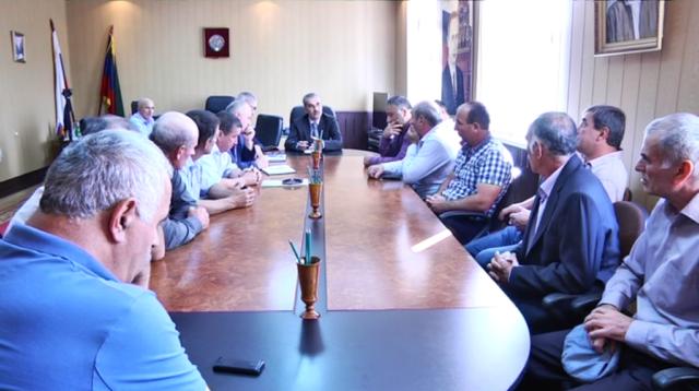 В Сулейман-Стальском районе состоялось экстренное совещание