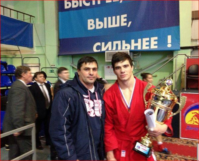 Аслан Курбанов выиграл золото международного турнира по самбо