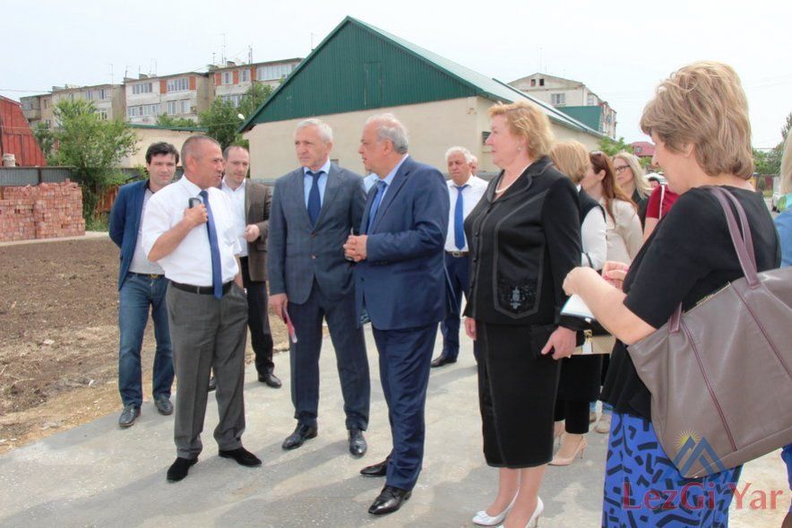 Анатолий Карибов посетил коррекционный детский дом в Каспийске