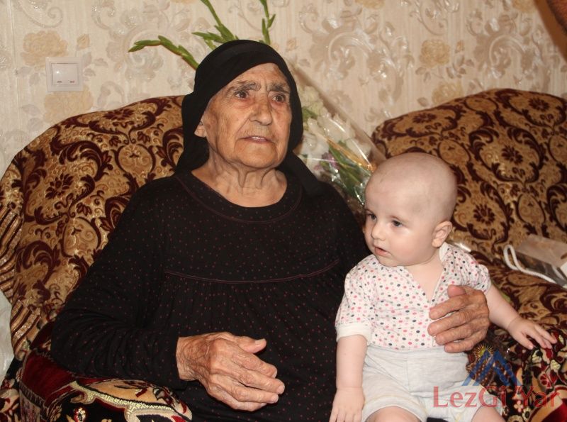 Лезгинка Алимат Мислимова - самая пожилая женщина в мире (Видео)