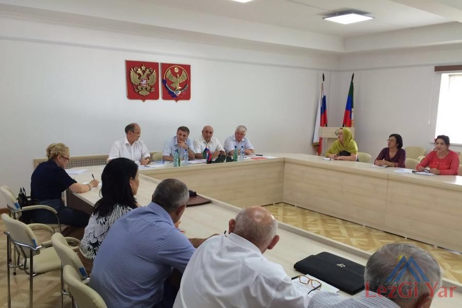Министр Здравоохранения РД Танка Ибрагимов посетил Докузпаринский район