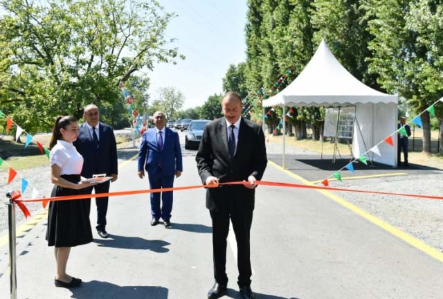 Ильхам Алиев открыл новую дорогу в Кахе (Обновлено)