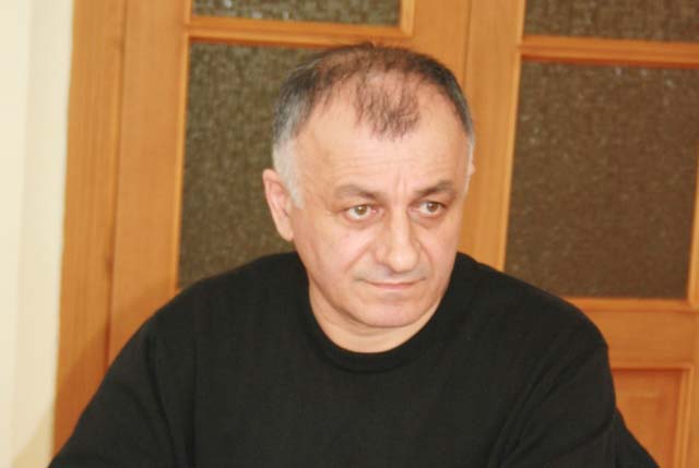 Алик Абдулгамидов пожаловался Главе Дагестана на мэра Махачкалы