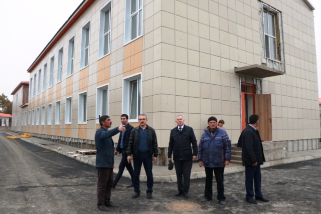 Энрик Муслимов провел полный обход строительства школы в селении Яраг-Казмаляр