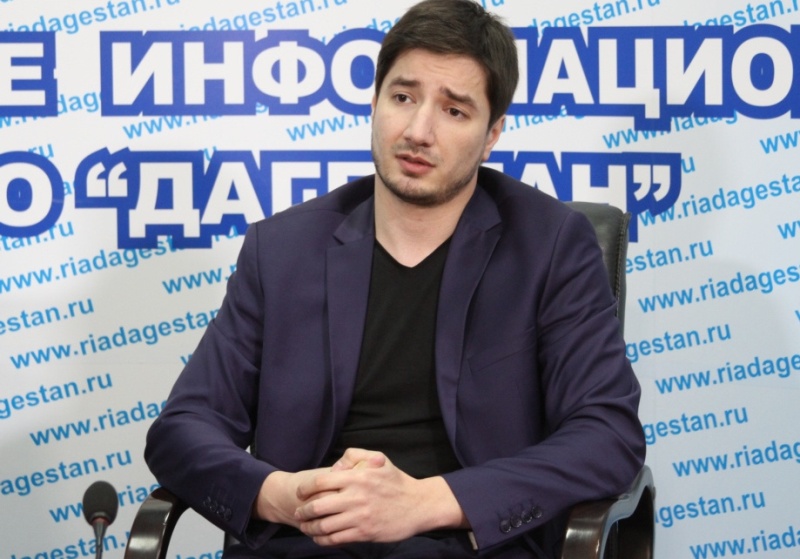 Золотой голос России Селим Алахяров провел пресс-конференцию