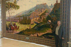 В Дагестанских Огнях соткали самый большой ковер ручной работы в России