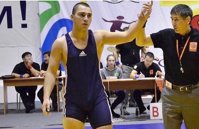 110-килограммовый борец из Ахтов выиграл первенство Дагестана