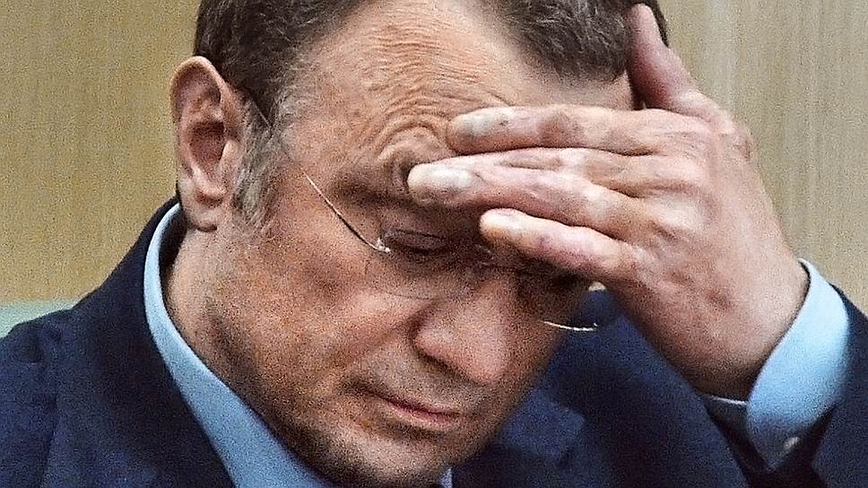 Коммунисты решили «добить» Сулеймана Керимова