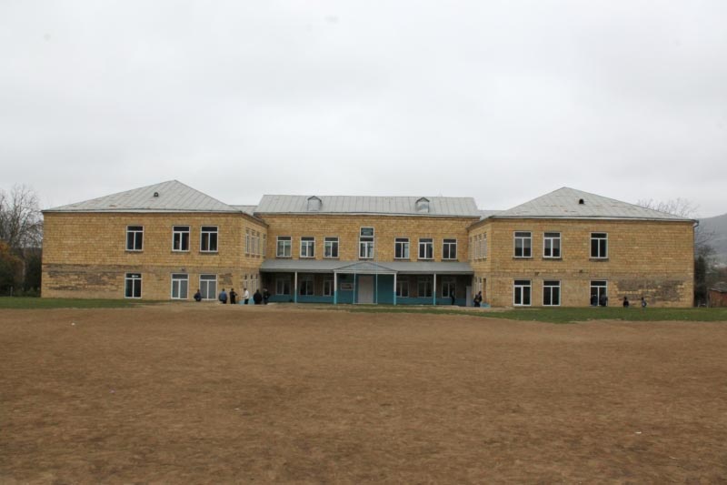 «Питерский лезгин» Зураб Шайдаев окажет финансовую помощь в ремонте родной школы в селе Куркент