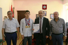 Отличник 1 курса медицинского университета Далгат Османов вернулся с золотом из Астаны