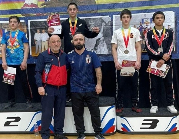 На Всероссийском турнире по вольной борьбе спортсмен из Магарамкентского района стал победителем