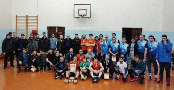 В Курахском районе прошёл 50-й республиканский турнир по волейболу памяти Э.Салихова