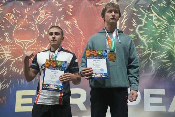 Спортсмены из Сулейман-Стальского района с успехом выступили на чемпионате Европы по пауэрлифтингу