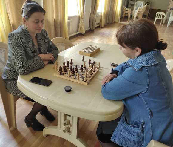 Среди работников образовательных учреждений прошёл шахматно-шашечный турнир в Сулейман-Стальском районе