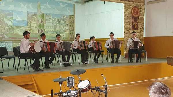 Юные музыканты из Сулейман-Стальского района заняли призовое место на конкурсе исполнителей на народных инструментах