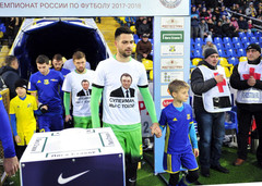 «За тебя стоим стеной!» Игроки «Анжи» поддержали Сулеймана Керимова