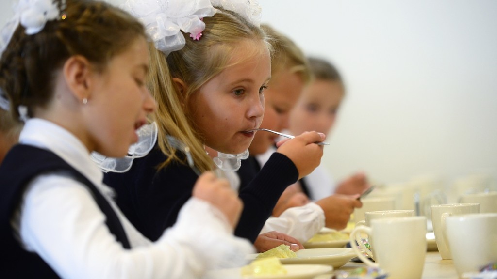 В школах Докузпаринского района грубо нарушались нормы питания
