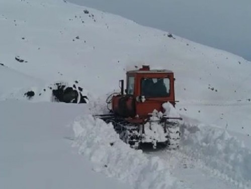 Снегопад парализовал село Куруш