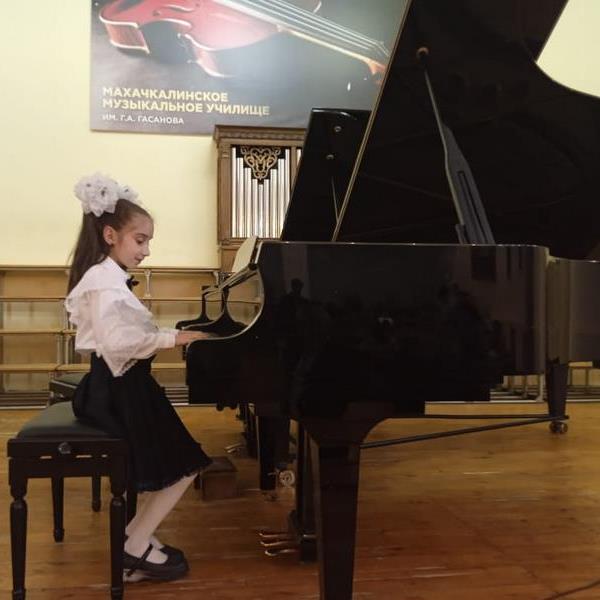 Светлана Гамидова стала призером Республиканского конкурса пианистов