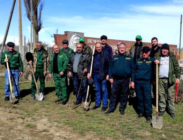 Сотрудники Касумкентского лесничества внесли свой вклад в улучшении экологии