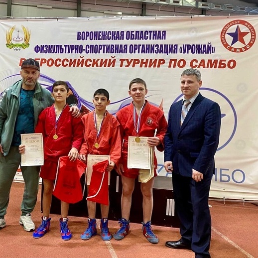 Самбисты из Магарамкентского района доминировали на Всероссийском турнире ВОФСОО «УРОЖАЙ»